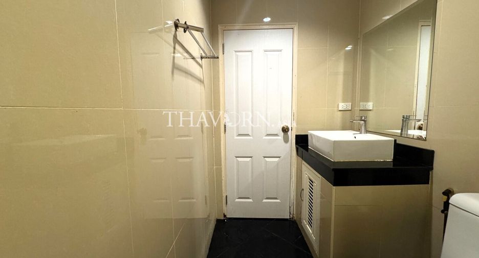For sale studio condo in Pratumnak, Pattaya