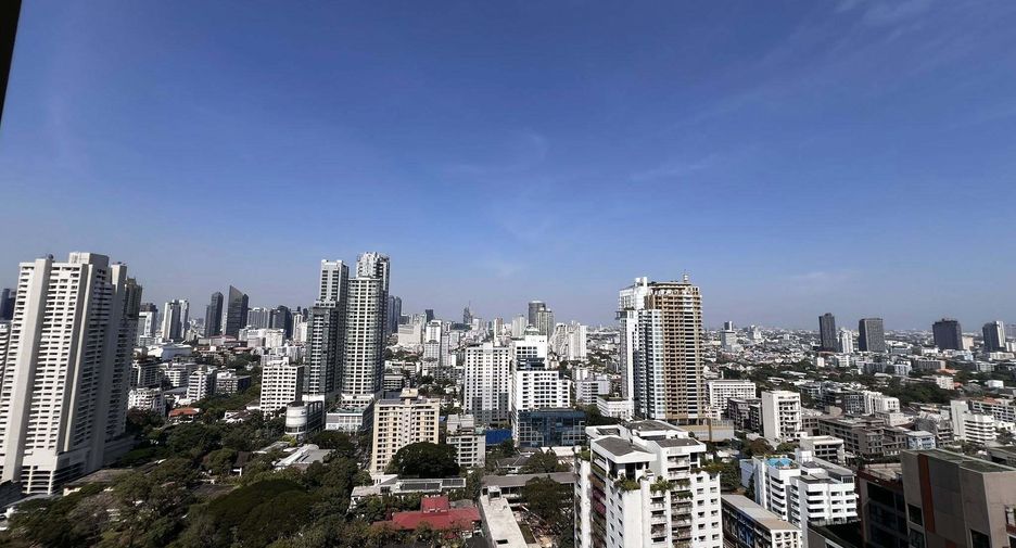 À louer 2 chambres condo à Watthana, Bangkok