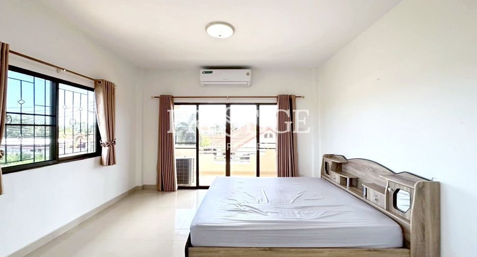 For rent 5 bedrooms house in East Pattaya, Pattaya