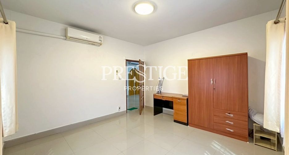 For rent 5 bedrooms house in East Pattaya, Pattaya
