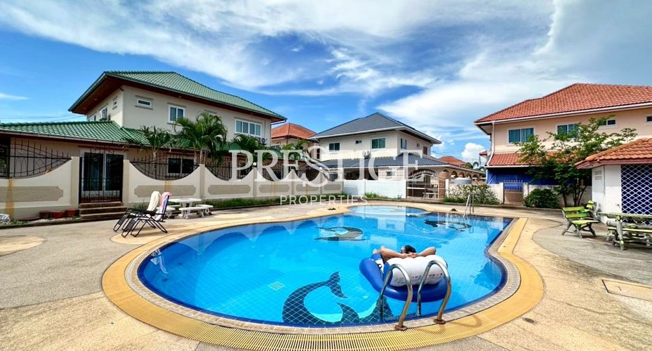 For rent 5 bedrooms house in East Pattaya, Pattaya