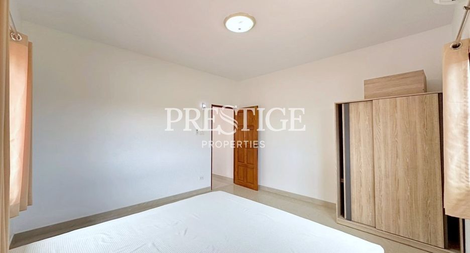 For rent 5 bedrooms house in East Pattaya, Pattaya