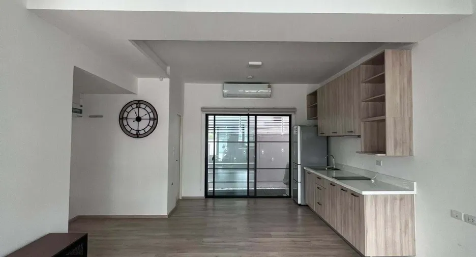 For rent 2 bedrooms house in Bang Phli, Samut Prakan