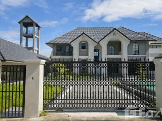 Villa zum Kauf mit 5 Zimmer in San Sai, Chiang Mai