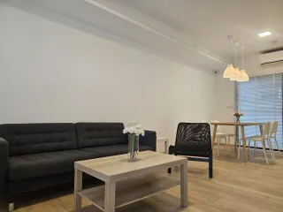 For rent 3 bedrooms townhouse in Bang Phli, Samut Prakan