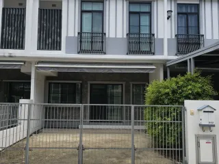 For rent 3 bedrooms townhouse in Bang Phli, Samut Prakan