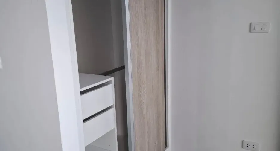For rent 1 bed condo in Phaya Thai, Bangkok