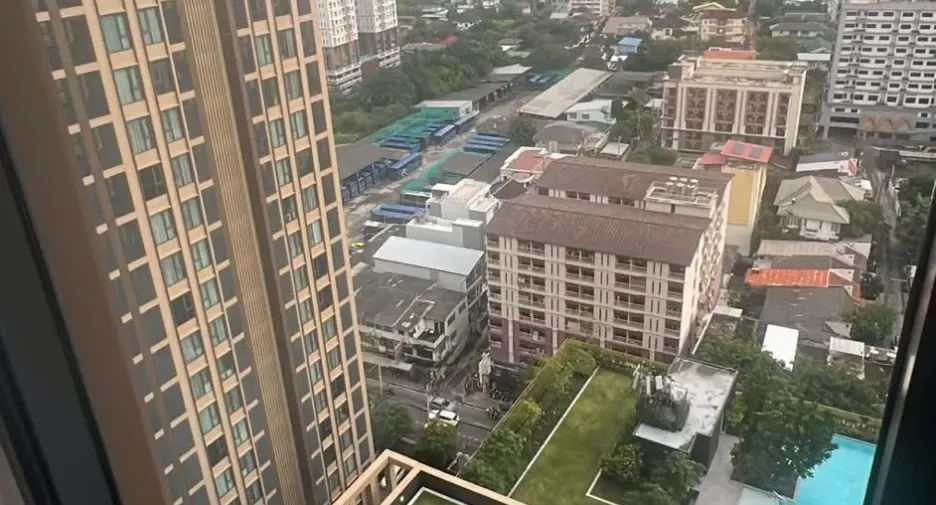 For rent 1 bed condo in Phaya Thai, Bangkok