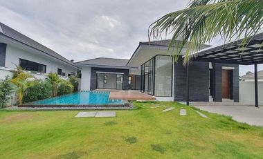 For sale 3 bedrooms villa in Hua Hin, Prachuap Khiri Khan