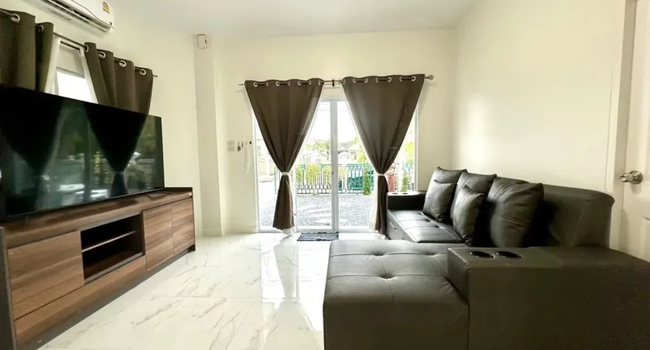 For rent 2 bedrooms house in San Kamphaeng, Chiang Mai