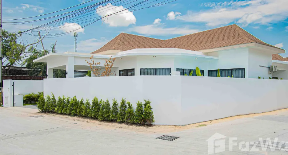 For sale and for rent 3 bedrooms villa in Mueang Phuket, Phuket
