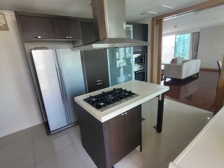 Condo en alquiler de 3 habitaciones en Watthana, Bangkok