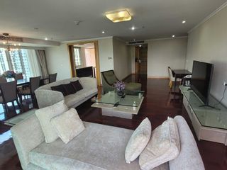 Condo en alquiler de 3 habitaciones en Watthana, Bangkok