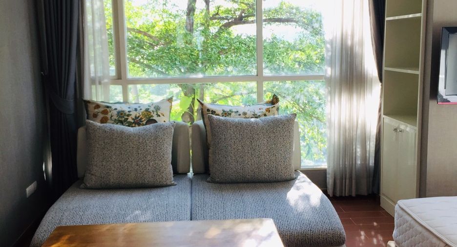 For rent and for sale 2 bedrooms condo in Pathum Wan, Bangkok