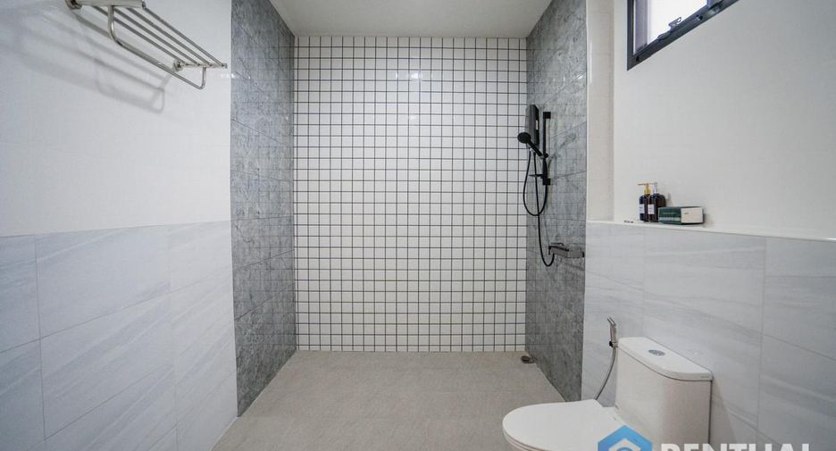 For sale 4 bedrooms house in Sattahip, Pattaya