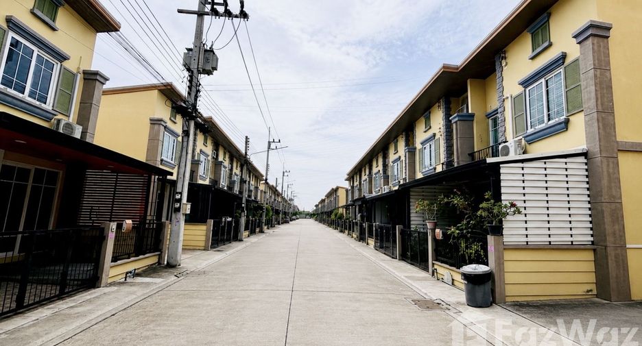 For sale 4 bedrooms townhouse in Lam Luk Ka, Pathum Thani