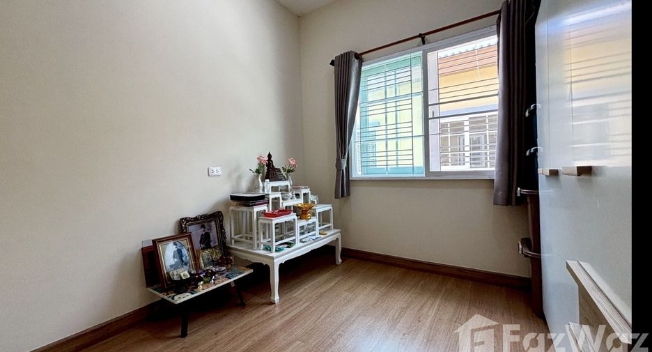 For sale 4 bedrooms townhouse in Lam Luk Ka, Pathum Thani
