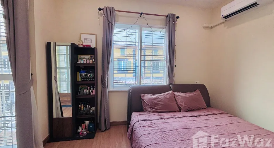 For sale 4 bedrooms townhouse in Lam Luk Ka, Pathum Thani