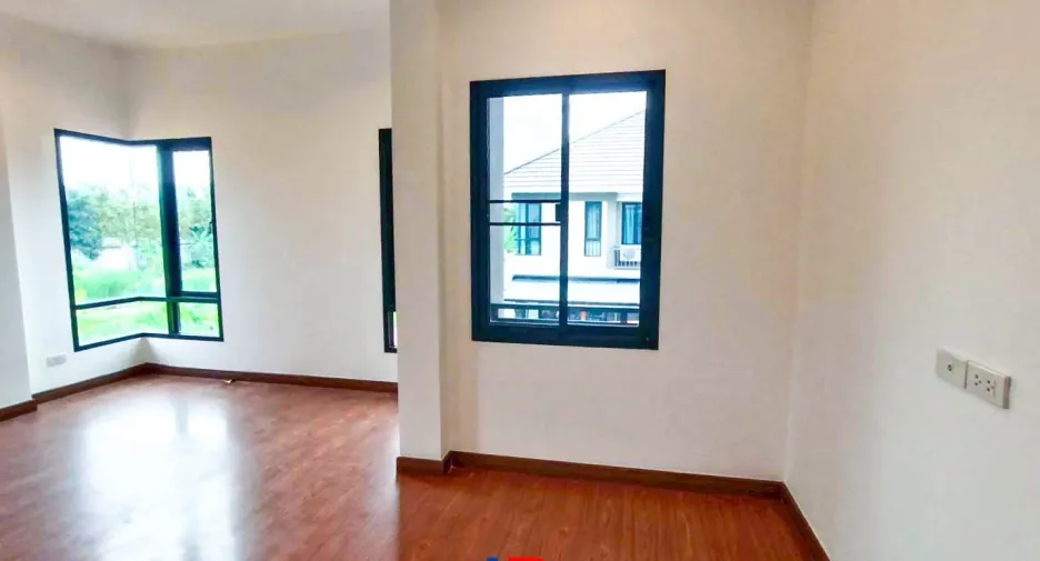 À vendre 3 chambres maison à Mueang Nakhon Pathom, Nakhon Pathom
