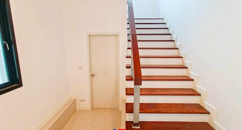 À vendre 3 chambres maison à Mueang Nakhon Pathom, Nakhon Pathom