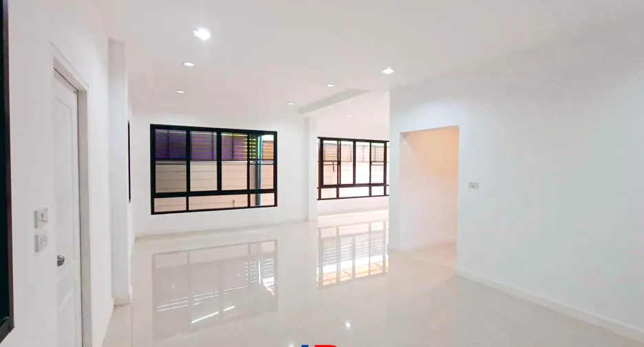 À vendre 3 chambres maison à Mueang Nakhon Pathom, Nakhon Pathom