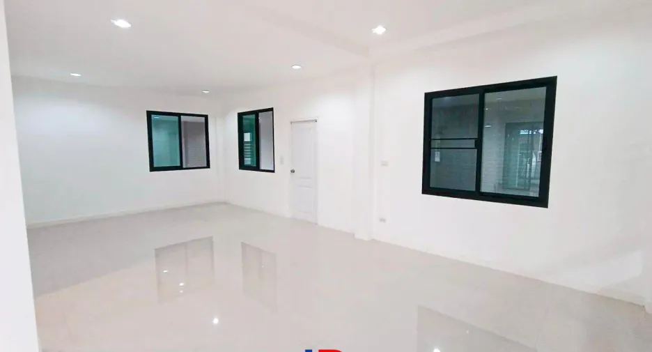À vendre 3 chambres maison à Mueang Nakhon Pathom, Nakhon Pathom