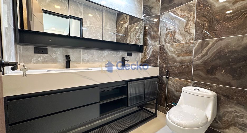 For sale 2 bedrooms condo in Jomtien, Pattaya