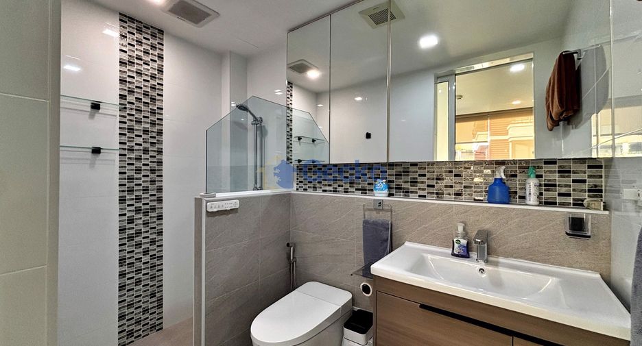 For sale 3 bedrooms condo in Central Pattaya, Pattaya