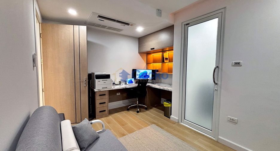 For sale 3 bedrooms condo in Central Pattaya, Pattaya