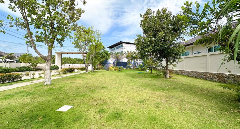 For sale 3 bedrooms house in Huay Yai, Pattaya