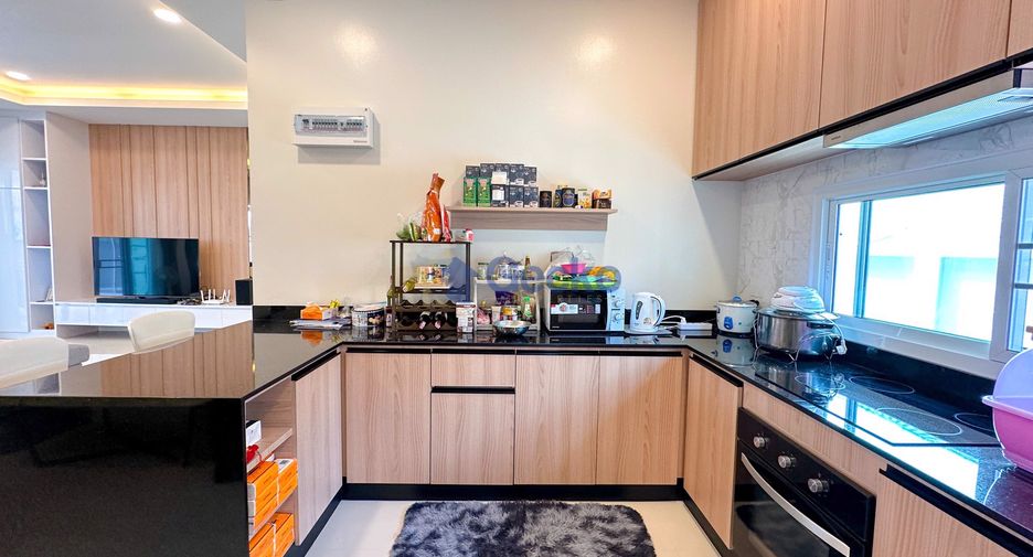 For sale 3 bedrooms house in Huay Yai, Pattaya