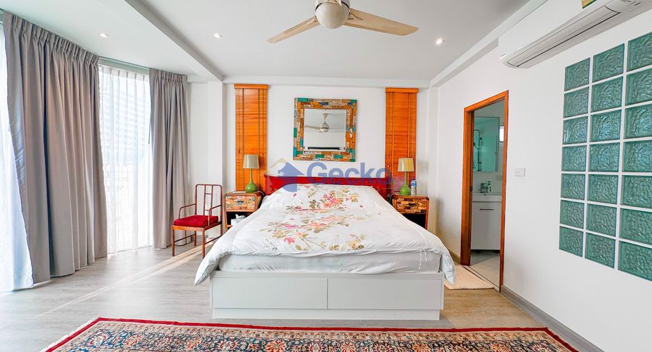 For sale 5 bedrooms house in Pratumnak, Pattaya