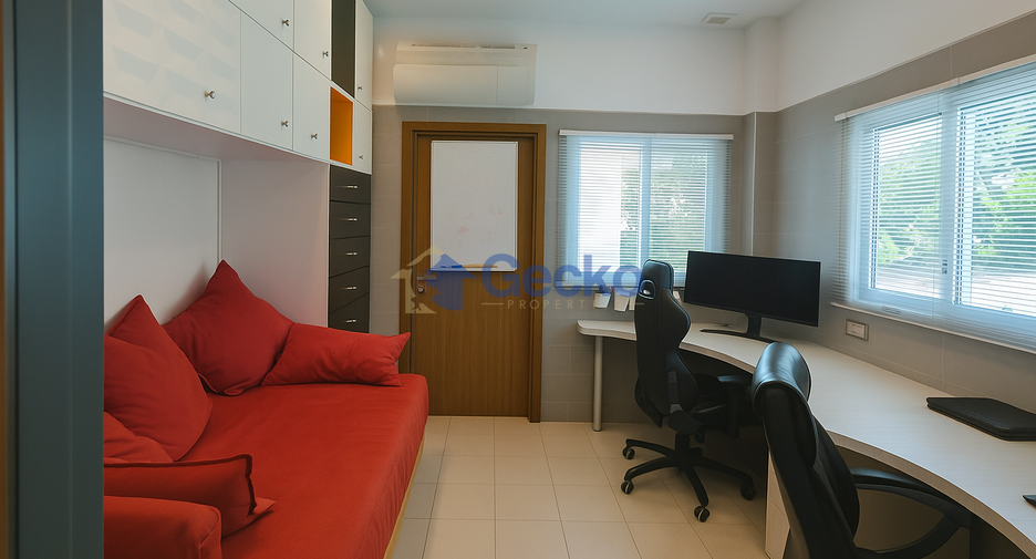 For sale 4 bedrooms house in East Pattaya, Pattaya