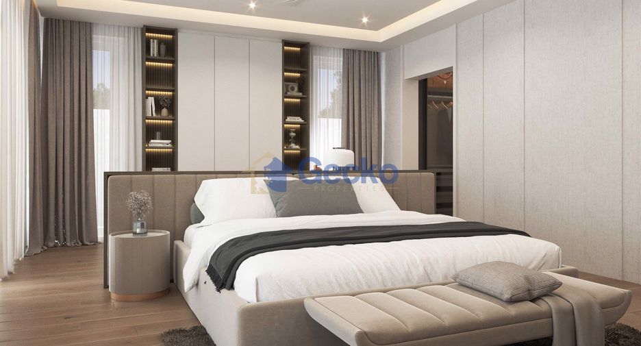 For sale 4 bedrooms house in Pratumnak, Pattaya