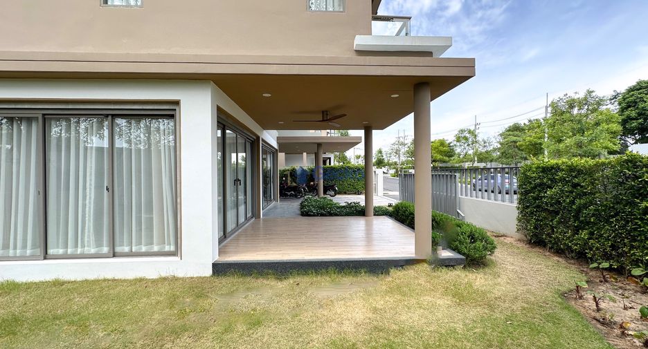 For rent 4 bedrooms house in East Pattaya, Pattaya