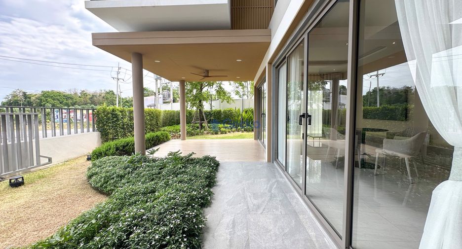 For rent 4 bedrooms house in East Pattaya, Pattaya