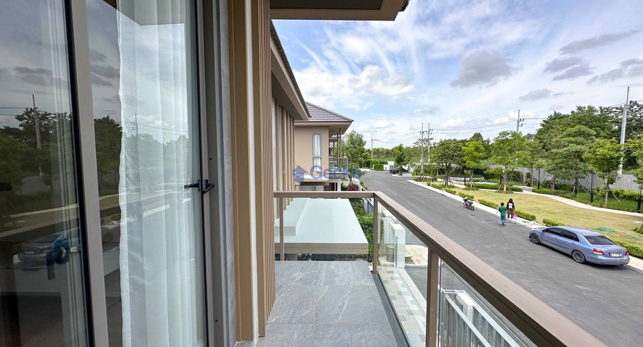 For rent 4 bedrooms house in East Pattaya, Pattaya