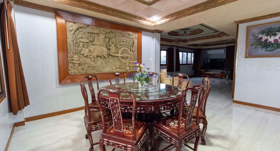 For sale 5 bedrooms house in Jomtien, Pattaya