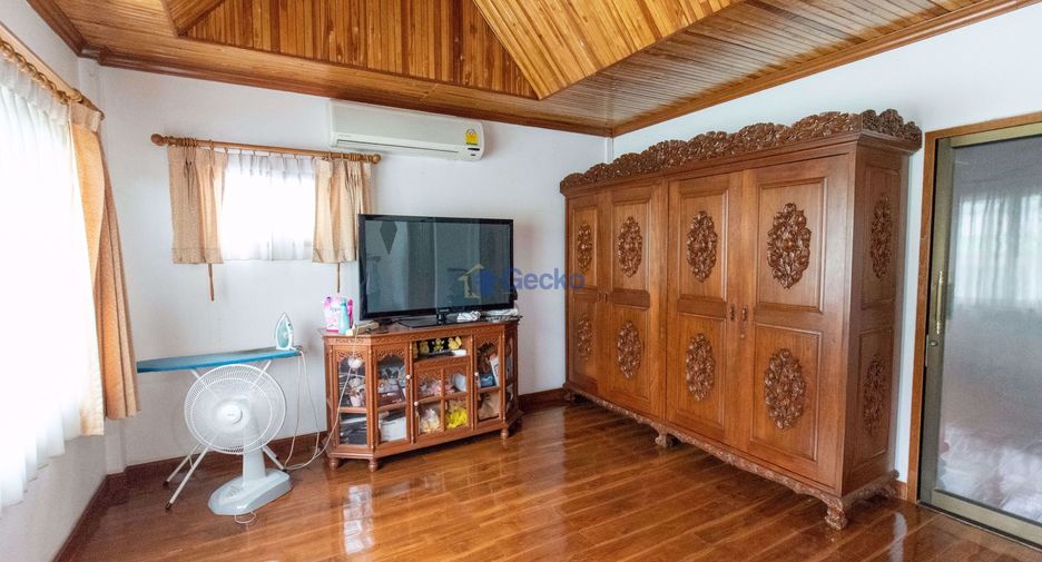 For sale 5 bedrooms house in Jomtien, Pattaya