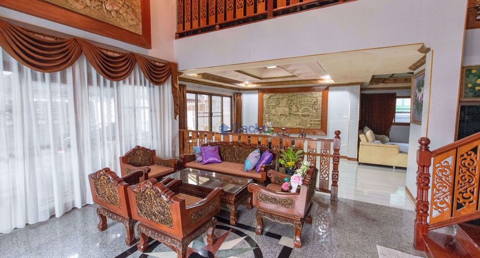 For sale 5 bedrooms house in Jomtien, Pattaya