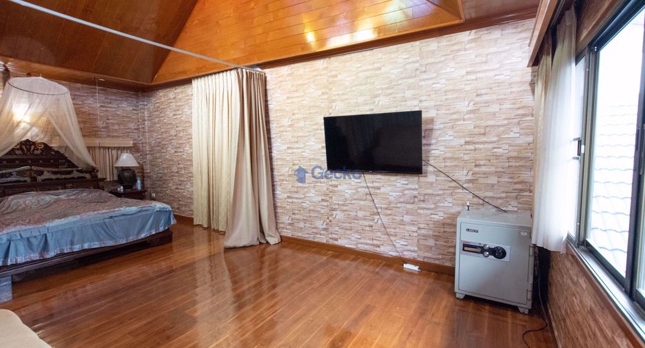 For sale 5 bedrooms house in Jomtien, Pattaya