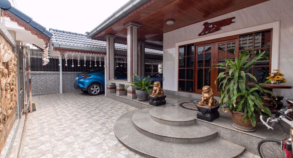 For sale 5 bedrooms house in Jomtien, Pattaya