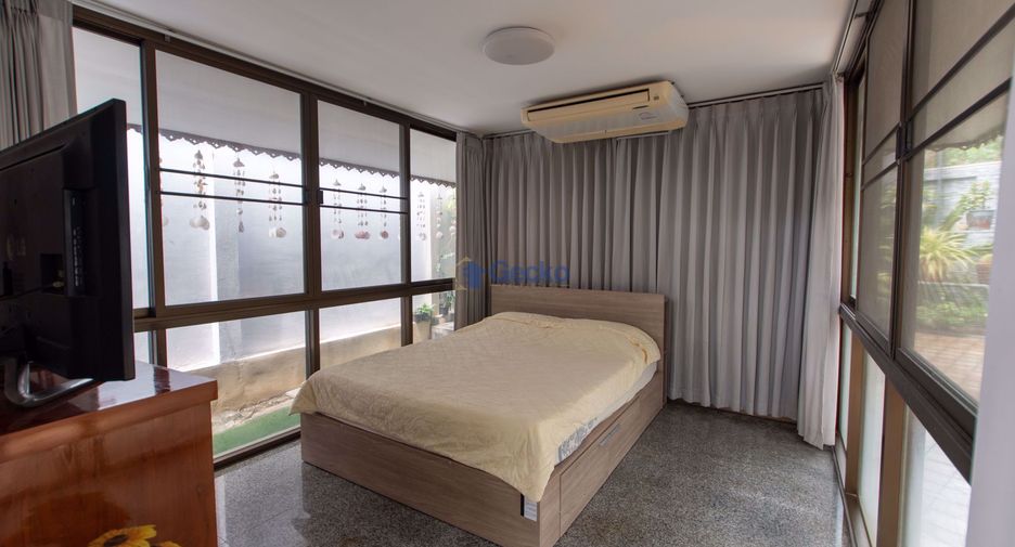 For sale 5 bedrooms house in Jomtien, Pattaya