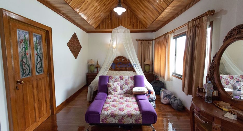For sale 5 bedrooms house in Jomtien, Pattaya