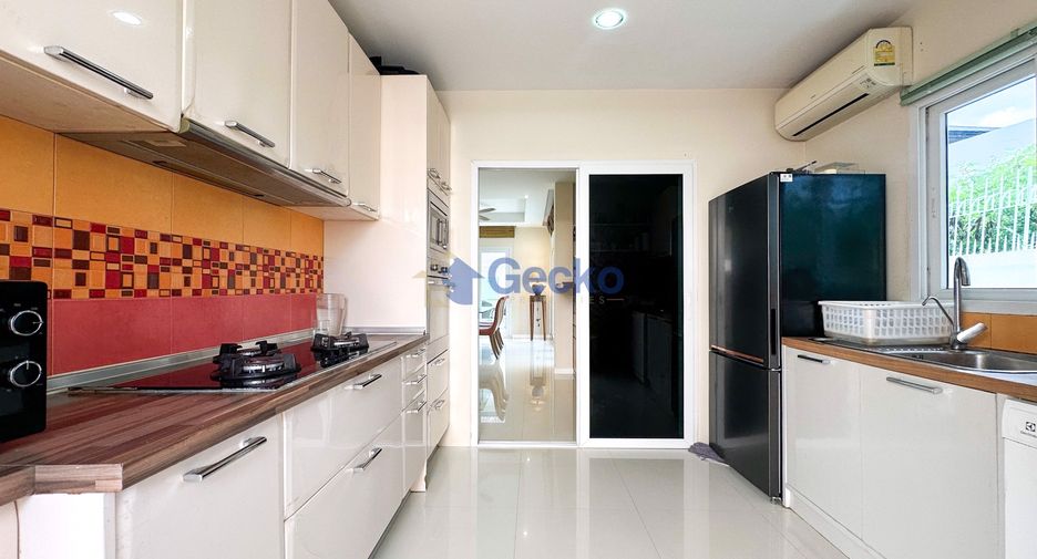 Haus zum Kauf mit 4 Zimmer in Bang Lamung, Chonburi