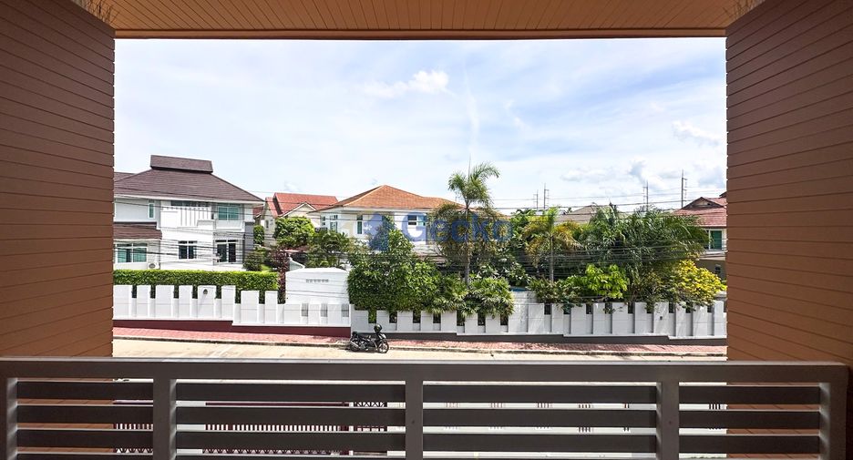 Haus zum Kauf mit 4 Zimmer in Bang Lamung, Chonburi
