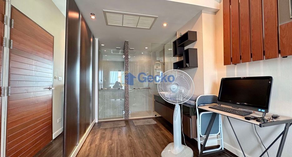 For rent 2 bedrooms condo in Pratumnak, Pattaya