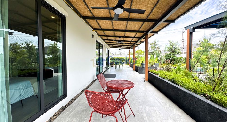 For sale 3 bedrooms house in East Pattaya, Pattaya