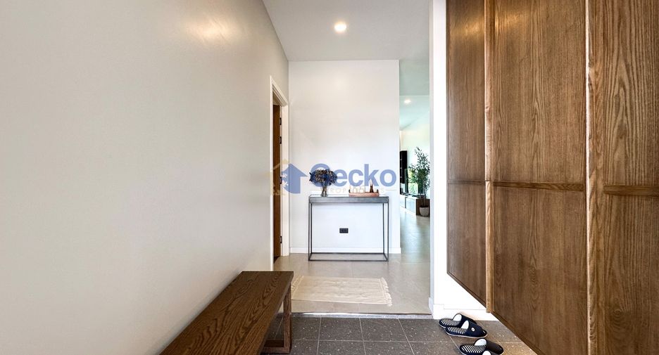 For sale 3 bedrooms house in East Pattaya, Pattaya