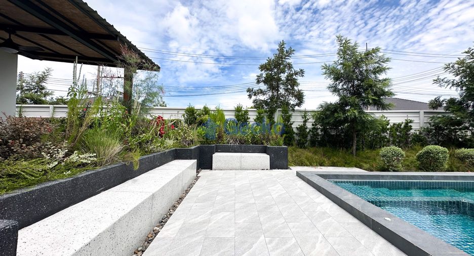 For sale 3 bedrooms house in East Pattaya, Pattaya